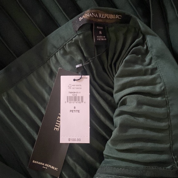 Banana Republic Factory Satin Pleated Midi Skirt Green 8 Petite 8P Sold Out NEW - Picture 4 of 5